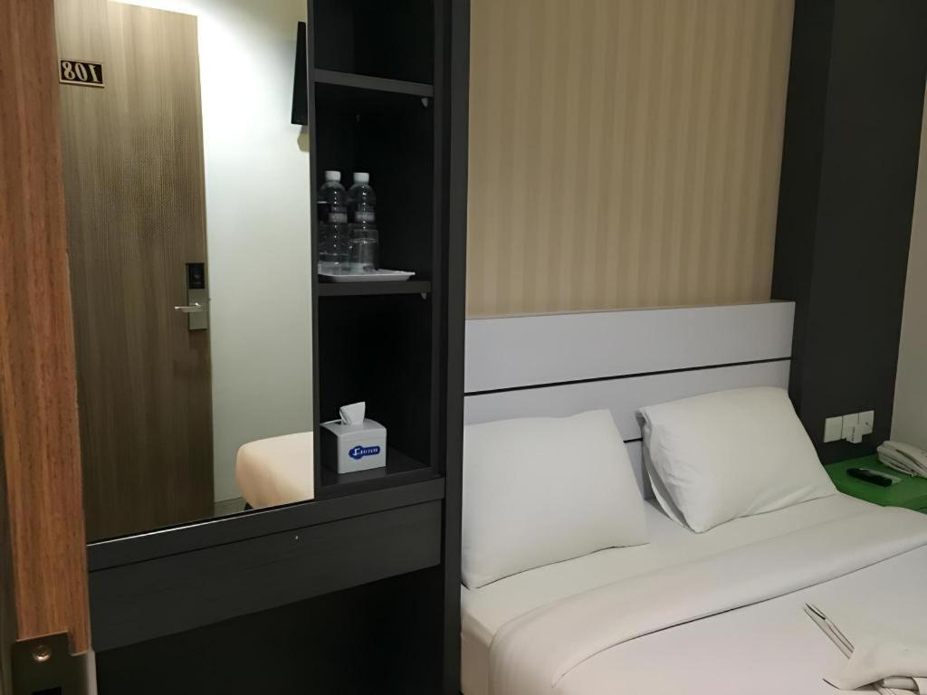 Redlink Hotel Nagoya Buitenkant foto